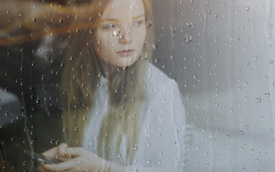 Media społecznościowe a zdrowie psychiczne nastolatków – jak chronić młody umysł